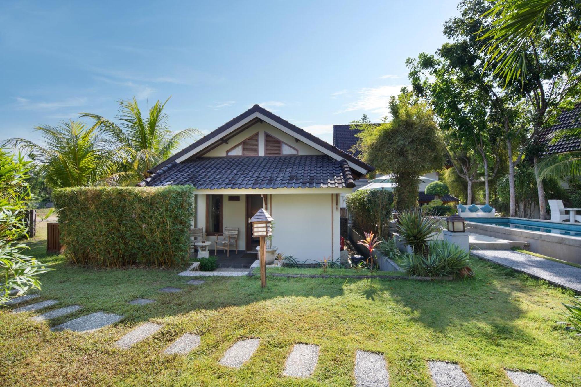 Sempiak Seaside Resort Selong Belanak Phòng bức ảnh